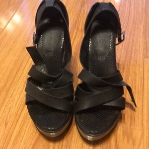 Katy Jean black wedges